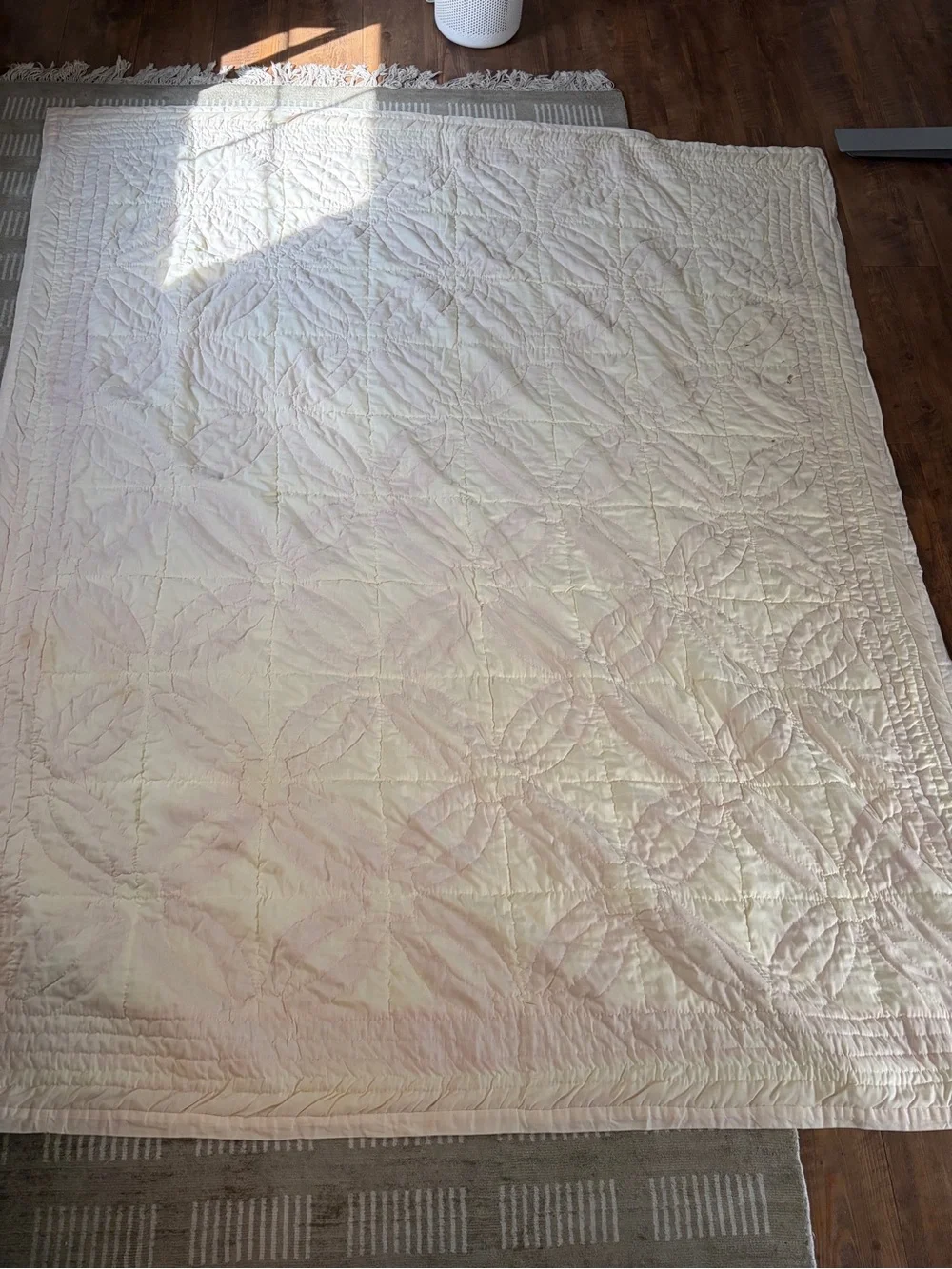 Vintage Double Wedding Ring Quilt - Red & Cream Handmade Quilt - 86 x 71